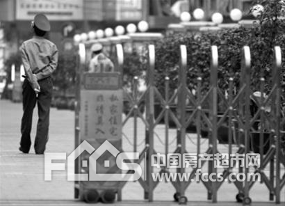 上海保安用工荒加剧 人大代表称因物业费低_物