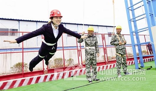 襄阳诞生首家建筑工地安全体验馆