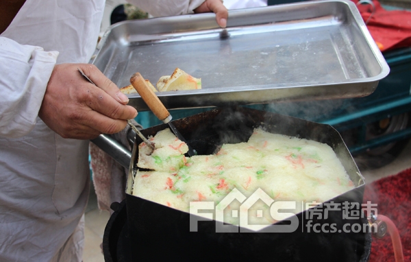 欢乐利时年，幸福一家亲！利时广场年味美食盛会举行